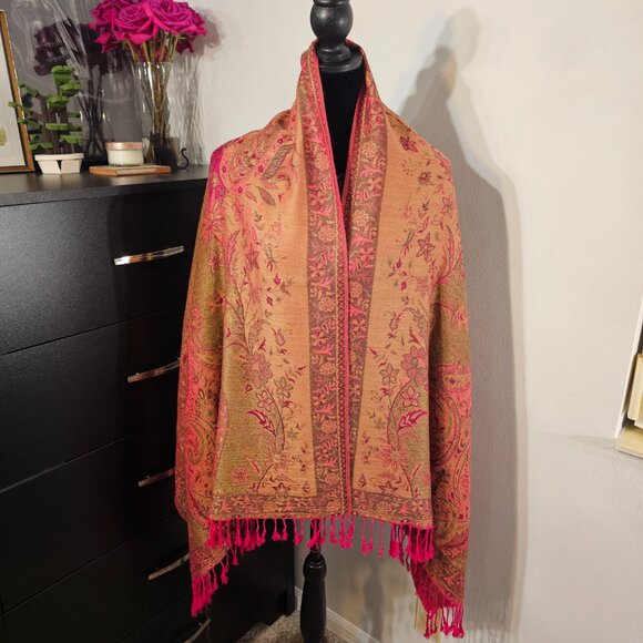 Gold, pink, floral, paisley, reversible, authentic pashmina scarf. - Picture 10 of 16